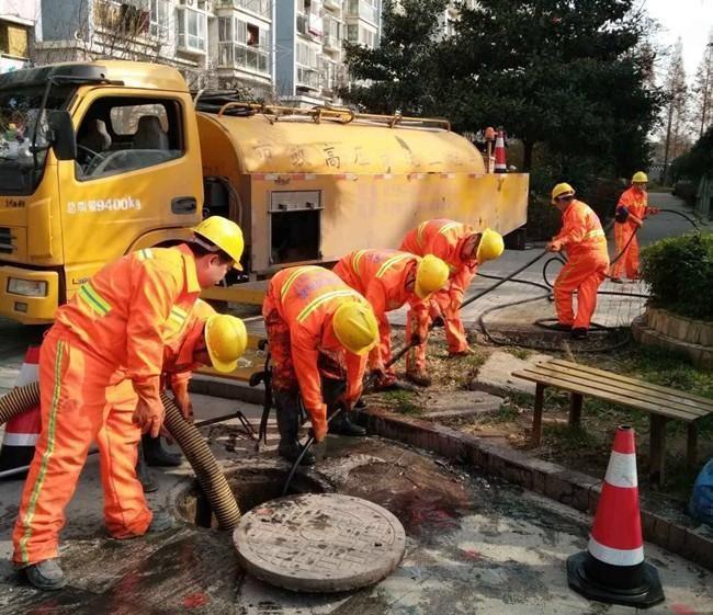 仁兴镇市政管道清淤